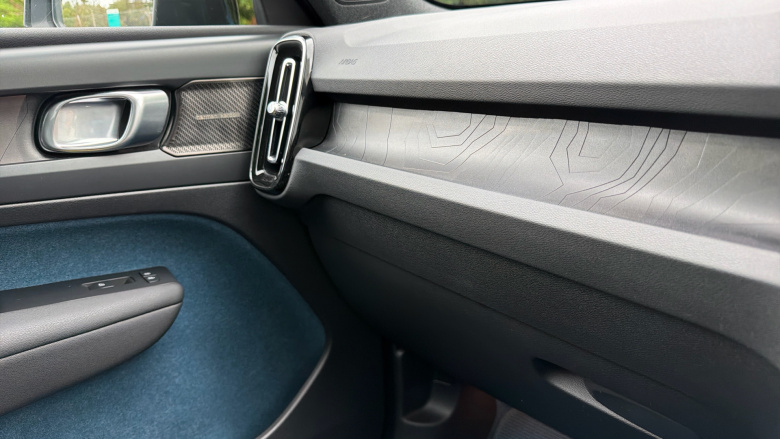 Volvo XC40 300kW Recharge Twin Ultimate 78kWh 5dr AWD Auto Electric Estate